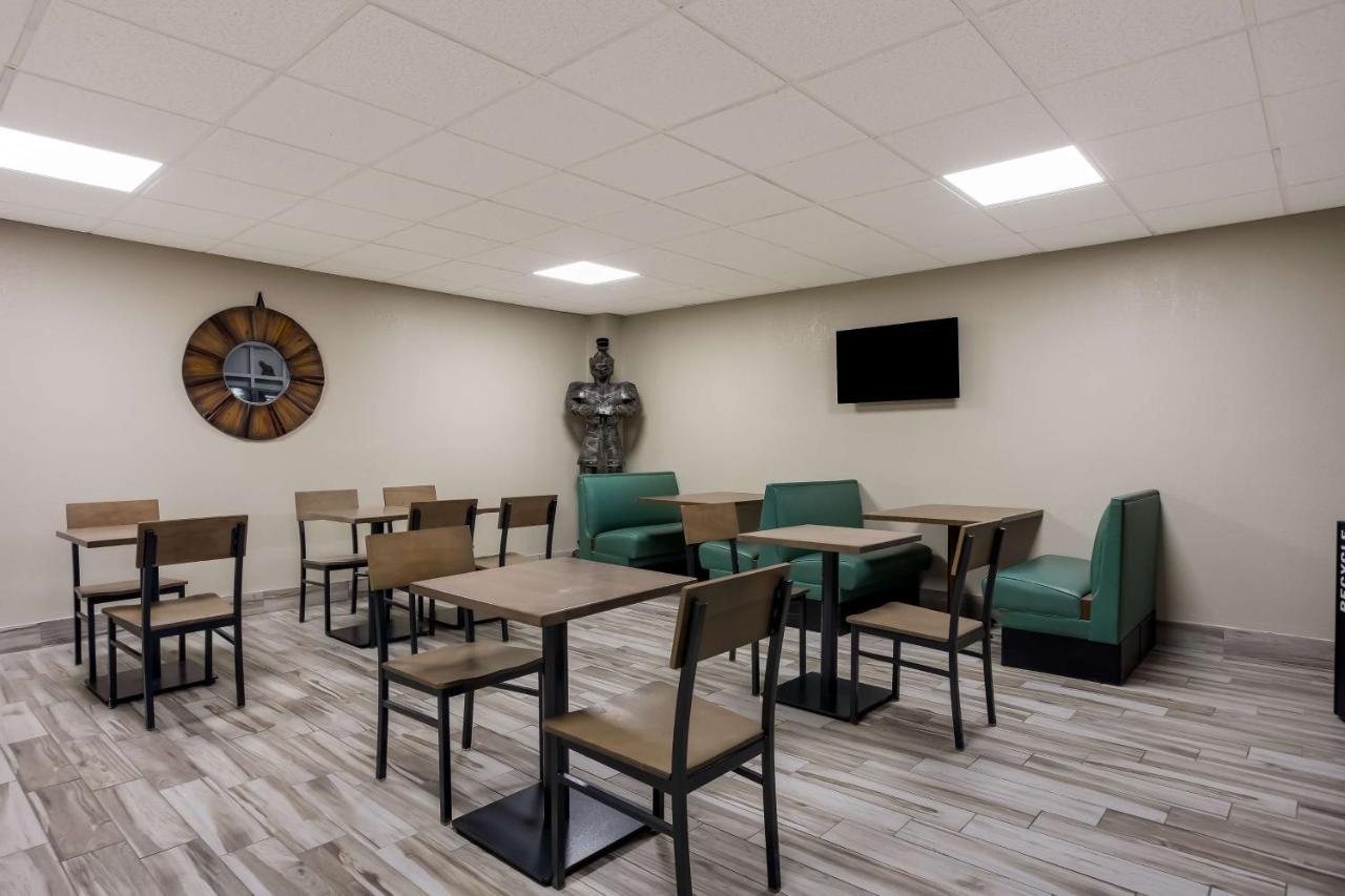 Surestay Hotel By Best Western Higginsville Экстерьер фото