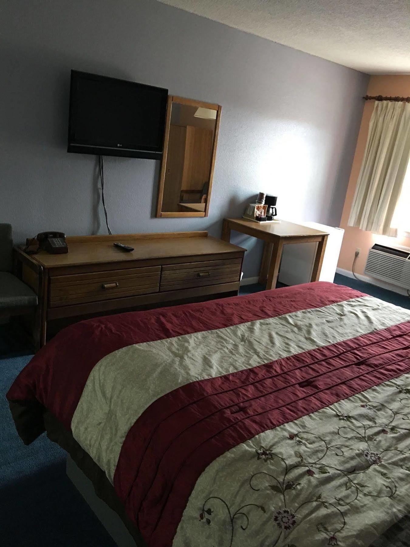 Surestay Hotel By Best Western Higginsville Экстерьер фото