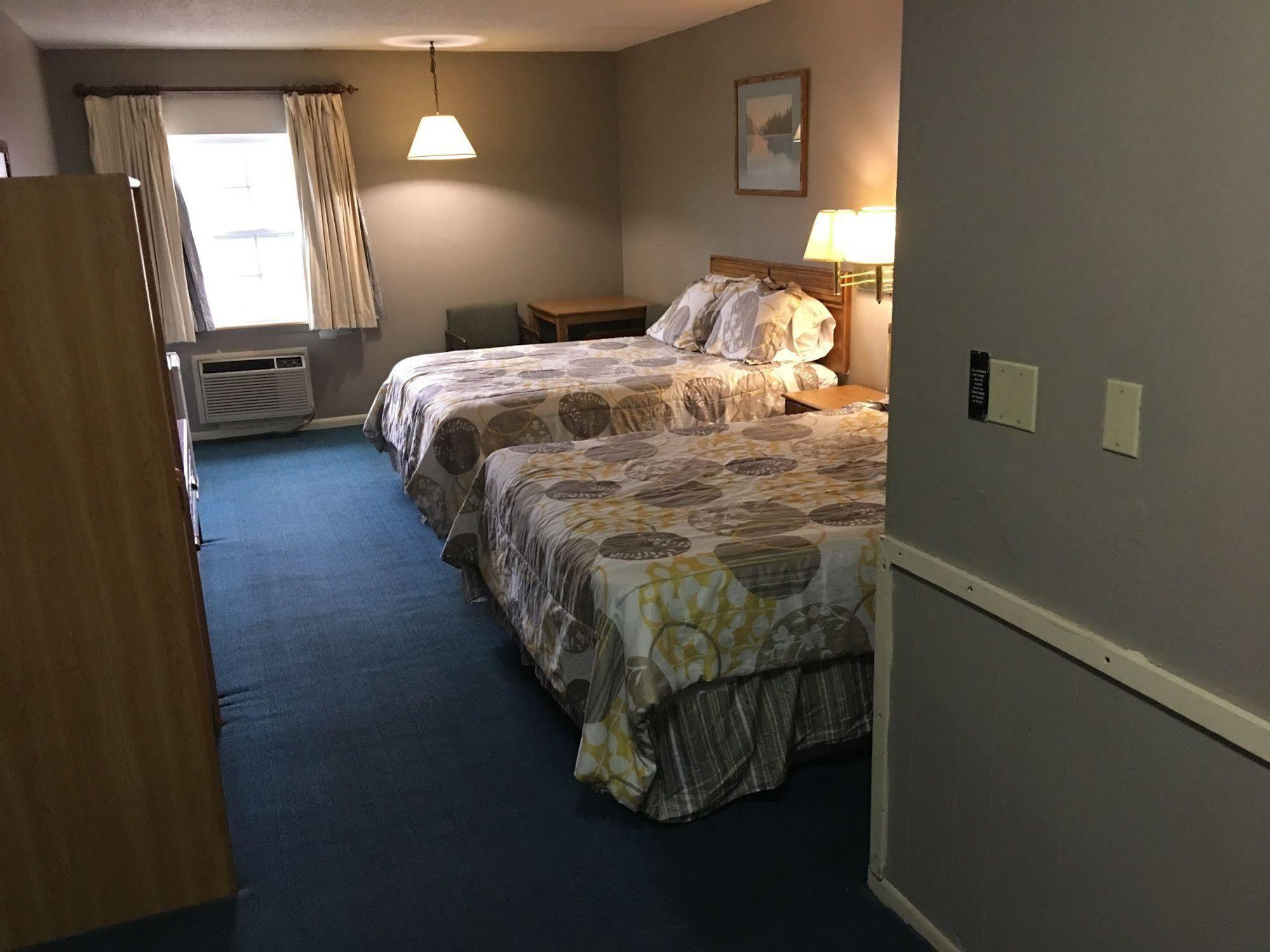 Surestay Hotel By Best Western Higginsville Экстерьер фото